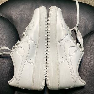 triple white air force 1s clean almost brand new barely worn